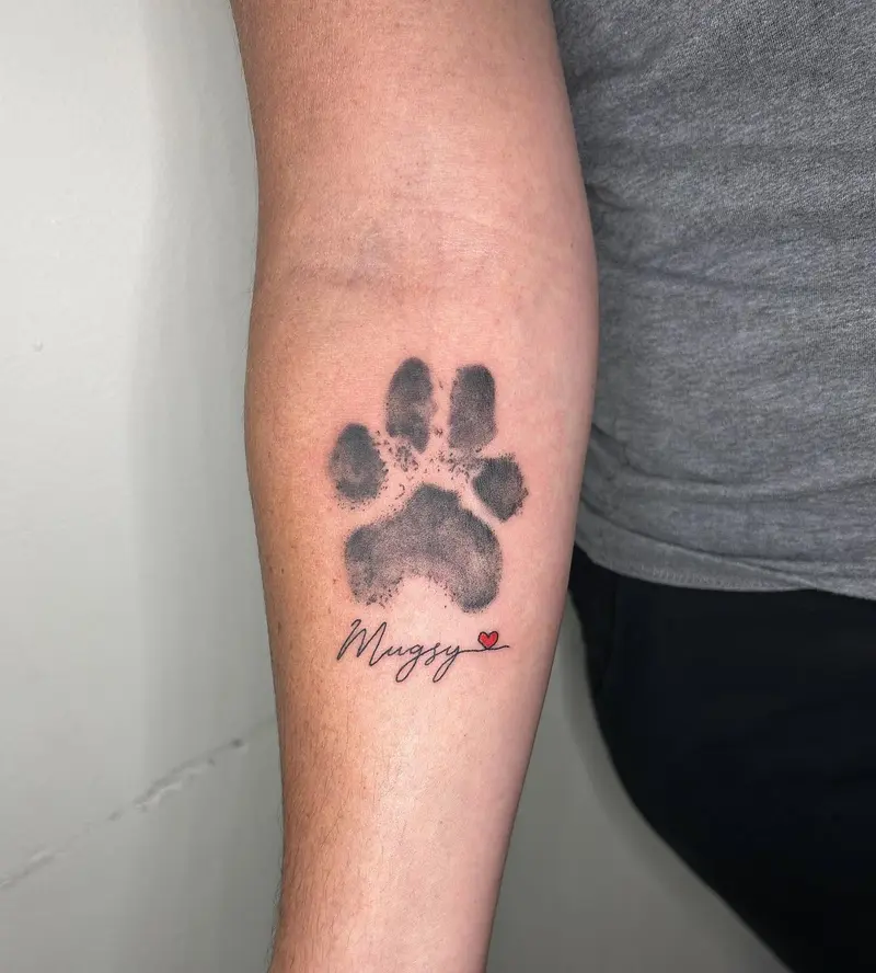 A few small ones I’ve done since coming home from vacation! * * * #smalltattooideas #pawprinttattoo #memorialtattoo…