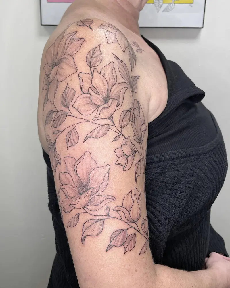 Free hand wrap around piece from a little while ago. Always such a treat to draw right on someone then tattoo it on…