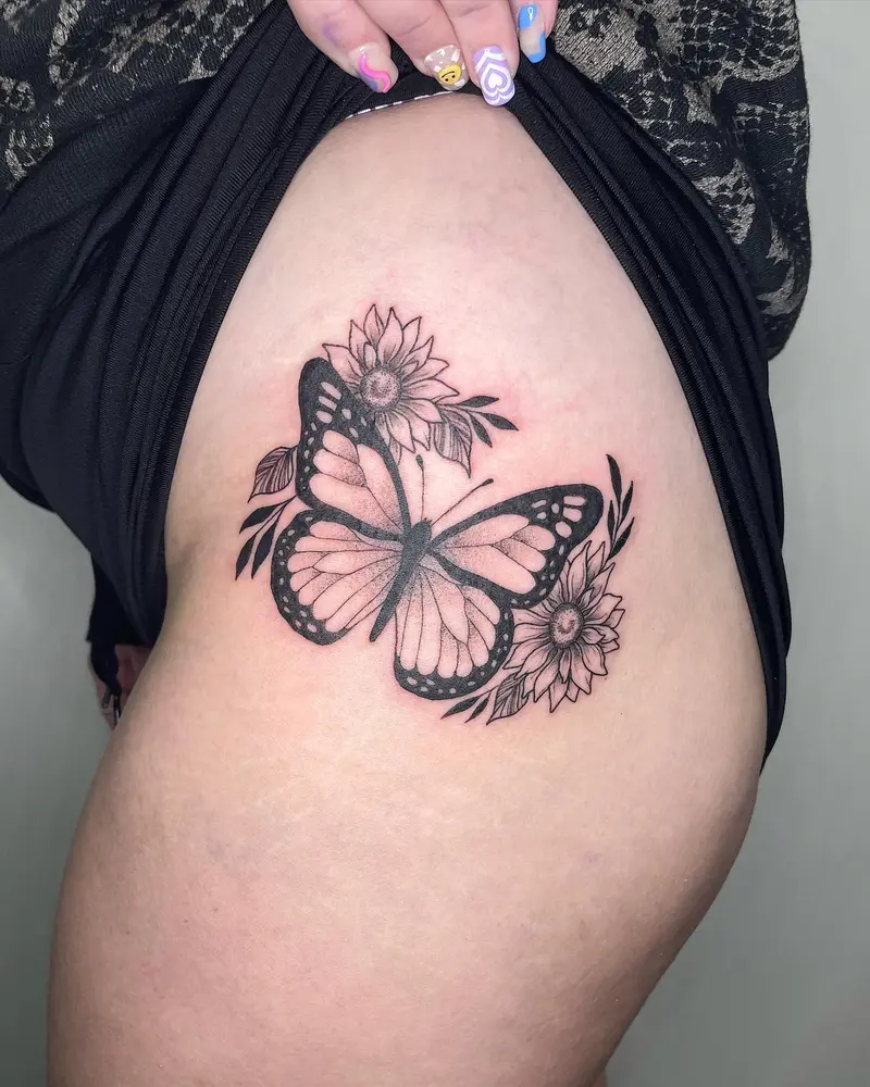 🦋 from today * * * #butterflytattoo #butterflyart #sunflowers #sunflowertattoo #hiptattoo #sidetatto #tattooidea…