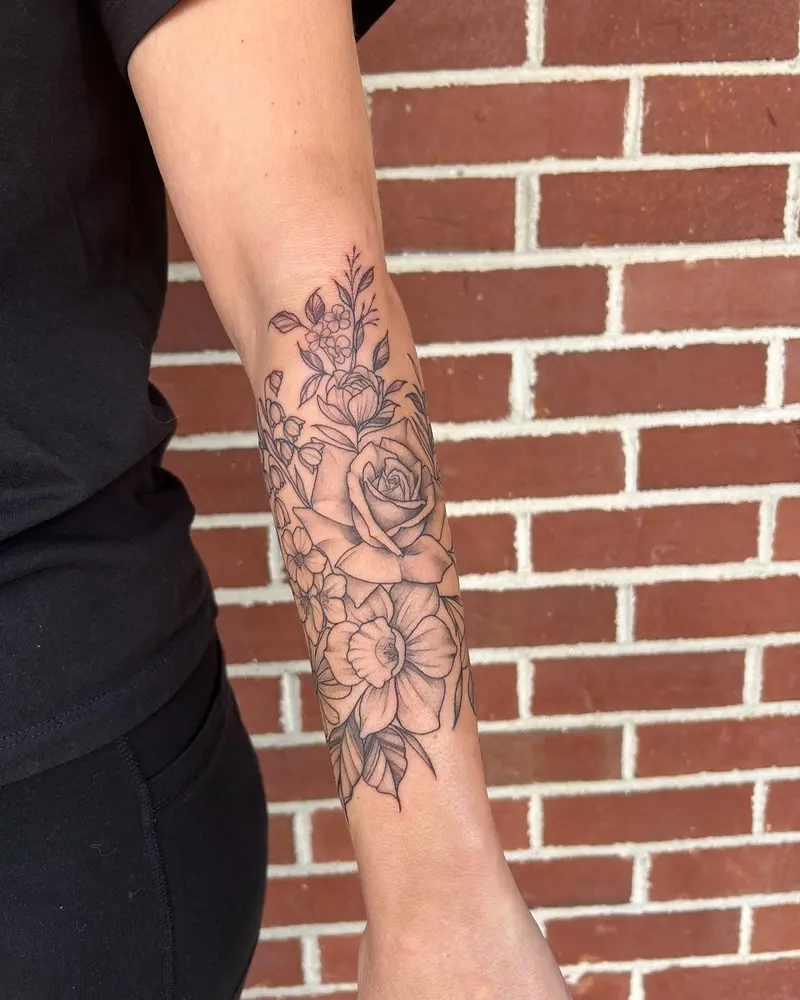 Love a floral forearm piece 😍 * * * #flowers #floralarmpiece #birthflowers #birthmonthflowers #forearmpiece…