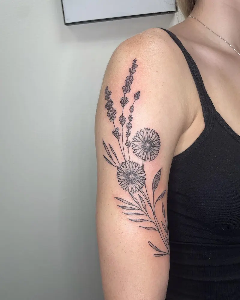 Lavender and aster flowers from last week 🥰 * * * #birthflowers #aster #asterflower #astertattoo #septemberbirthday…