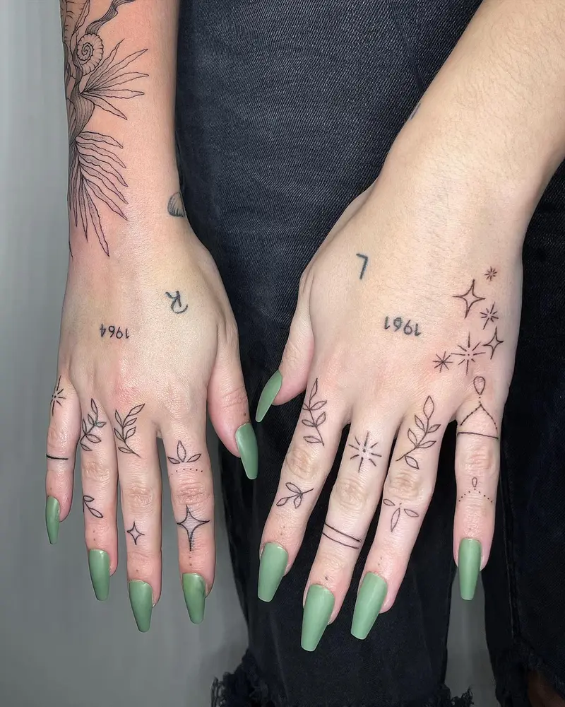 Swipe to see the beginning to a full sleeve. Can’t wait to work on it more! * * * #fingertattoos #handtattoos #stars…