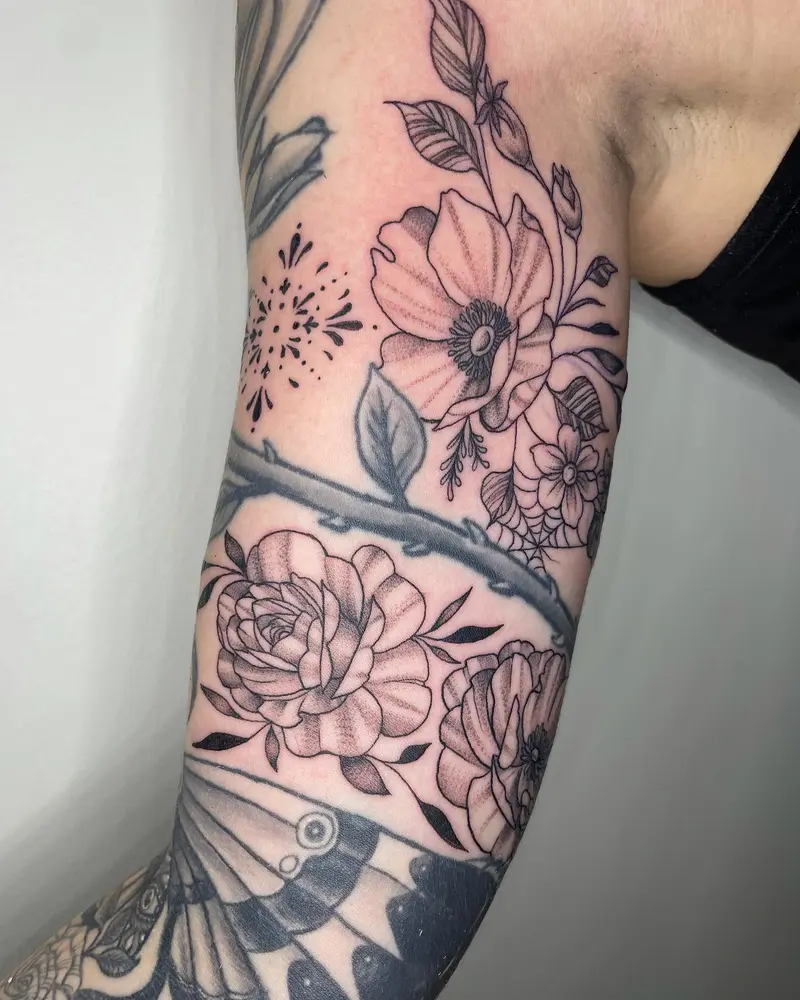 Added some cute flowers to start filling in some gaps * * * #fillertattoo #flowertattoos #decorativetattoo #gapfiller…