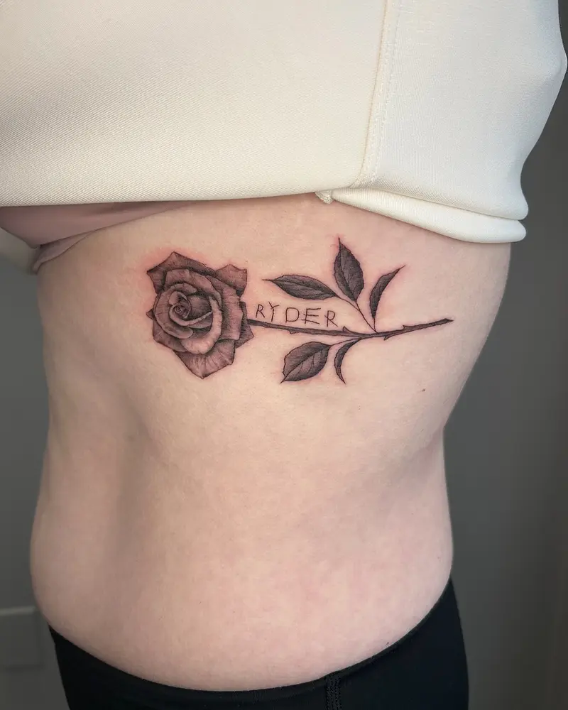 Rose from this week that I loved doing. I’d love to do more realism roses! * * * #flowertattoo #nametattoo…