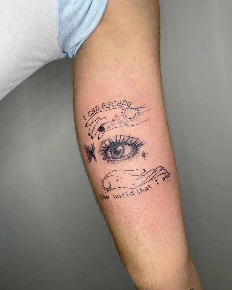 And my obsession with eyes continues 👁 * * * #eye #eyetattoo #handtattoo #fingertattoos #mountaintattoo #moontattoo…