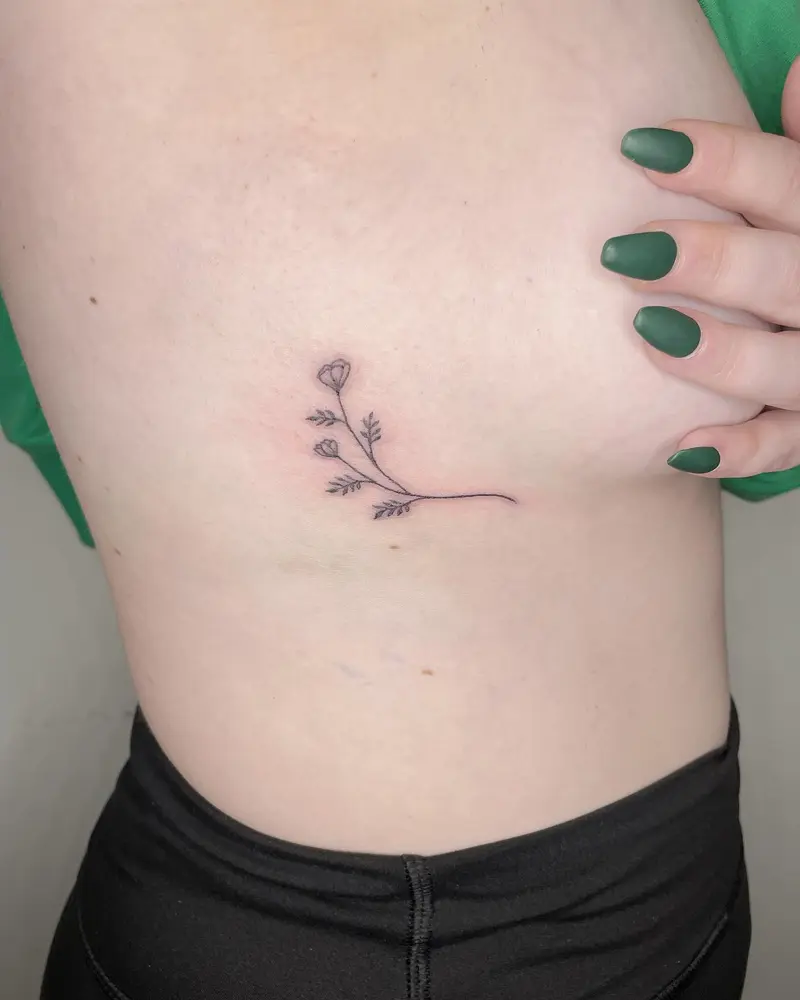 Fine line flower from last week 🌸 * * * #ribtattoo #sidetattoo #finelinetattoo #flowertattoo #smalltattooidea…