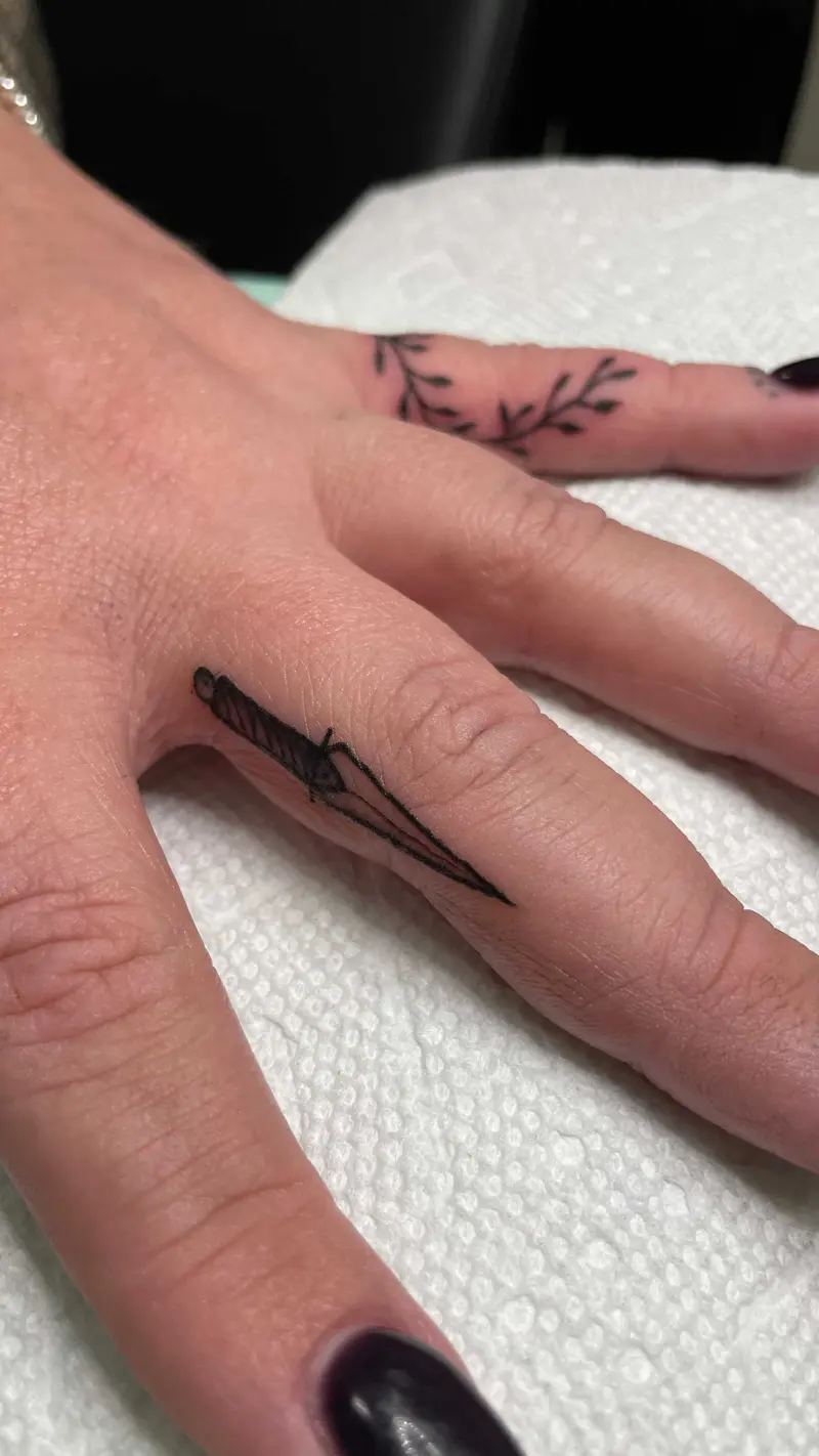 Sometimes you just need to get a bunch of little(ish) tattoos all in one go 🤷‍♀️ the finger tattoos are little…