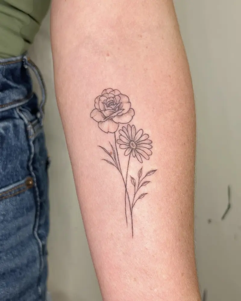 Rose, Daisy and moon for Katelyn today 🌹 🌙 * * * #moontattoo #tattooart #inked #birthmonthflowers #birthflowers…