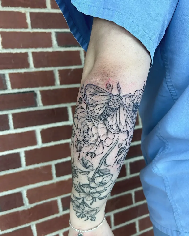 Nice little gap filler from Thursday! Loved doing the moth and flowers, the sleeve is coming together! I’m taking…