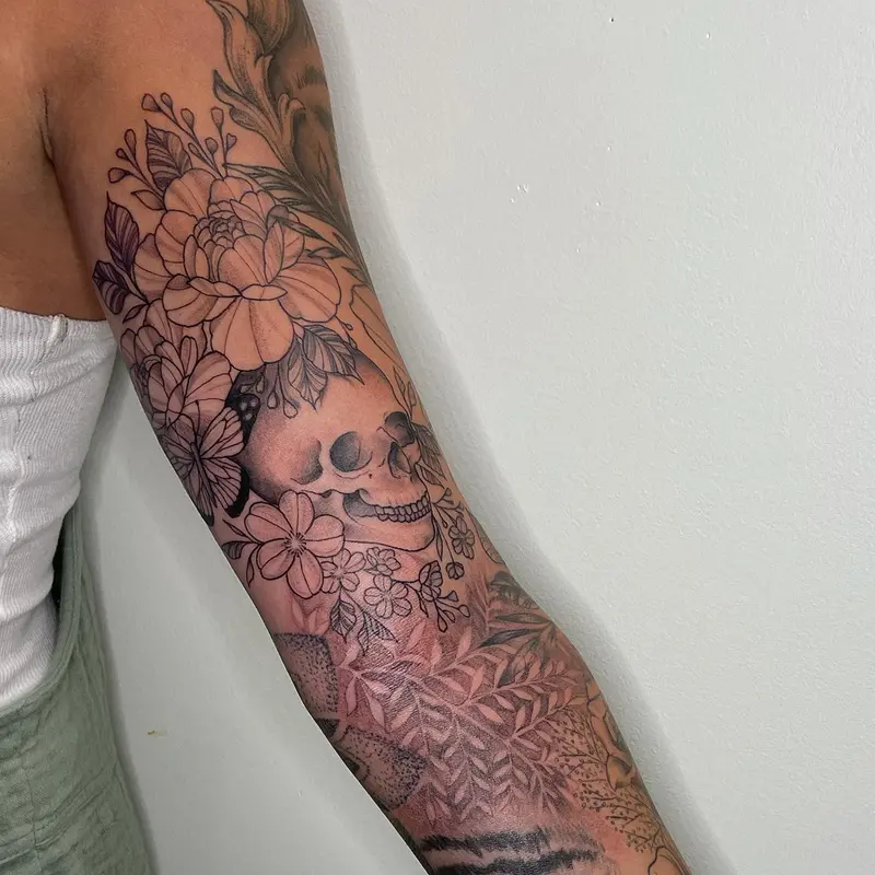 We are sooo close to finishing this full sleeve I started about a year ago. Swipe to see vids if the full sleeve so…