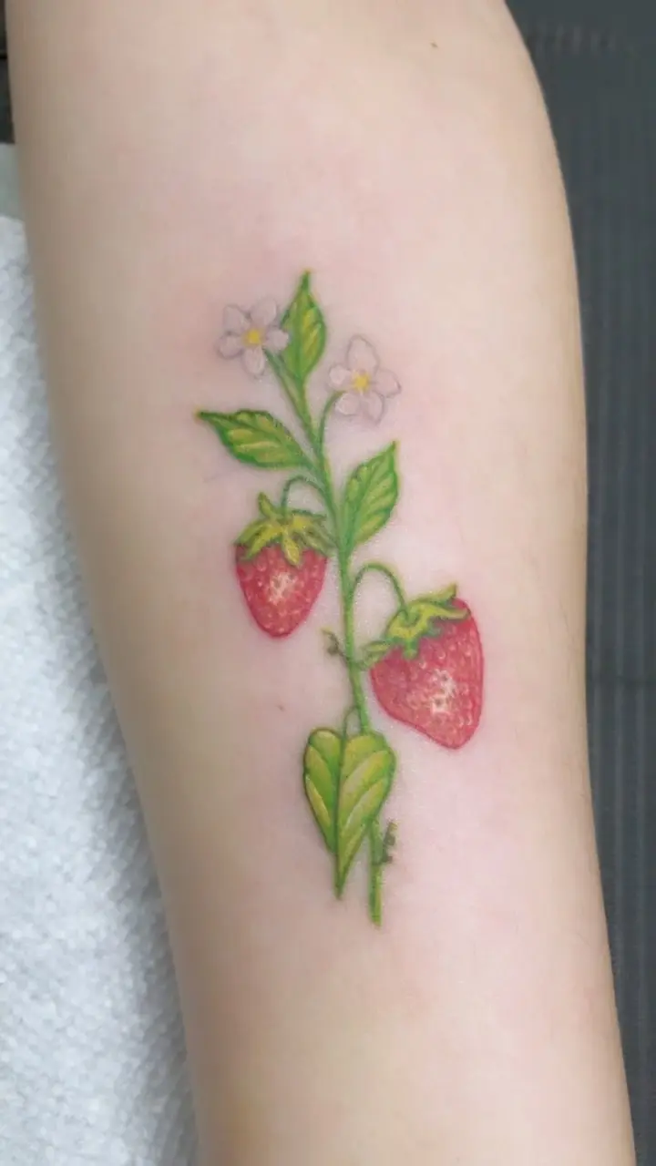 As always, such a fun tattoo to do. This realism/watercolor-y style is becoming a favorite of mine. * * *…