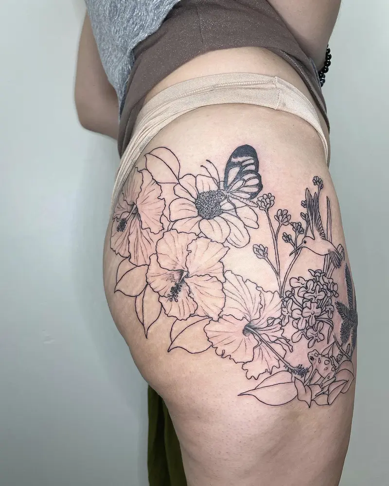 Great start to this thigh piece yesterday. Based on flora and fauna from Panama. * * * #thightattoo #largetattoo…