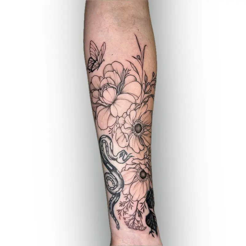 Coverup! Swipe to see the before! This is the start to a sleeve, I can’t wait to see it all finished! (The snake…