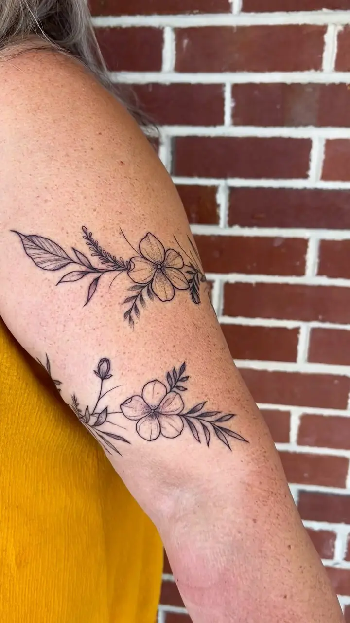 This design is also a scar cover up, there are some scars from a dog bite hidden behind some leaves. I was able to…