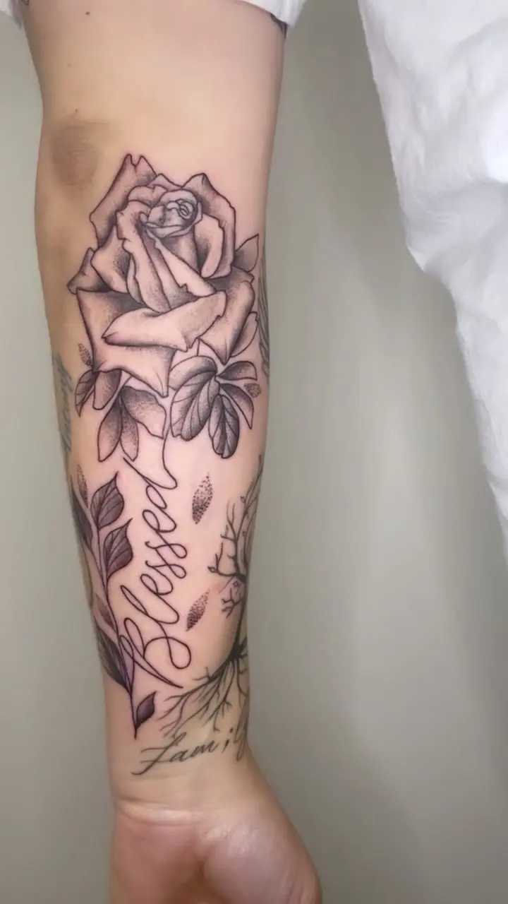 Filled the last big open space for @melissav_nailz forearm today! I love watching sleeves come together! * * *…