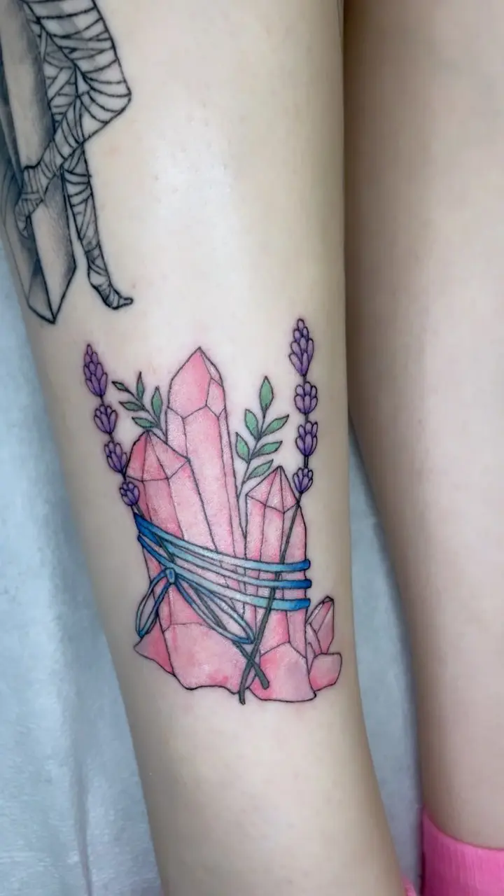 Lovely bundle of crystals I got to do today! I’m loving the color lately so keep em coming!! ❤️ * * * #colorpalette…