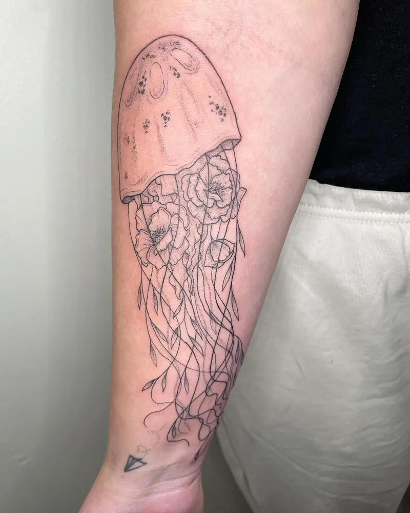 Floral jellyfish done last week * * * #jellyfishtattoo #seatattoo #nauticaltattoo #oceancreatures #oceanart…