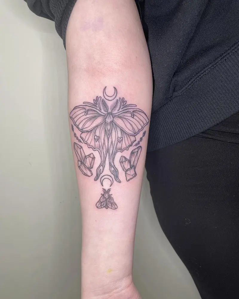 I did this moth last week which was based off my clients brothers drawing * * * #mothtattoo #crystals #bee #moth…