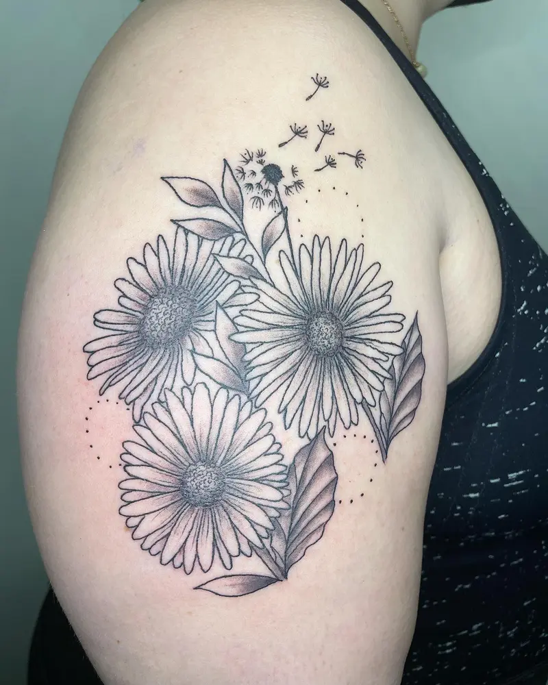 Some florals on this beautiful Monday. My favorite. * * * #birthmonth #birthflowers #aster #asterflower #septemberbaby…