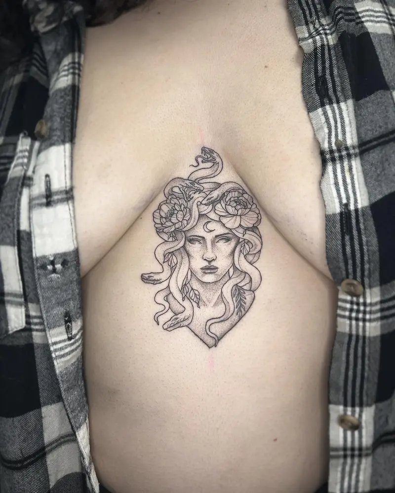 Custom floral Medusa from the other day 🐍 * * * #medusatattoo #snaketattoo #medusa #mythologytattoo #mythologyart…